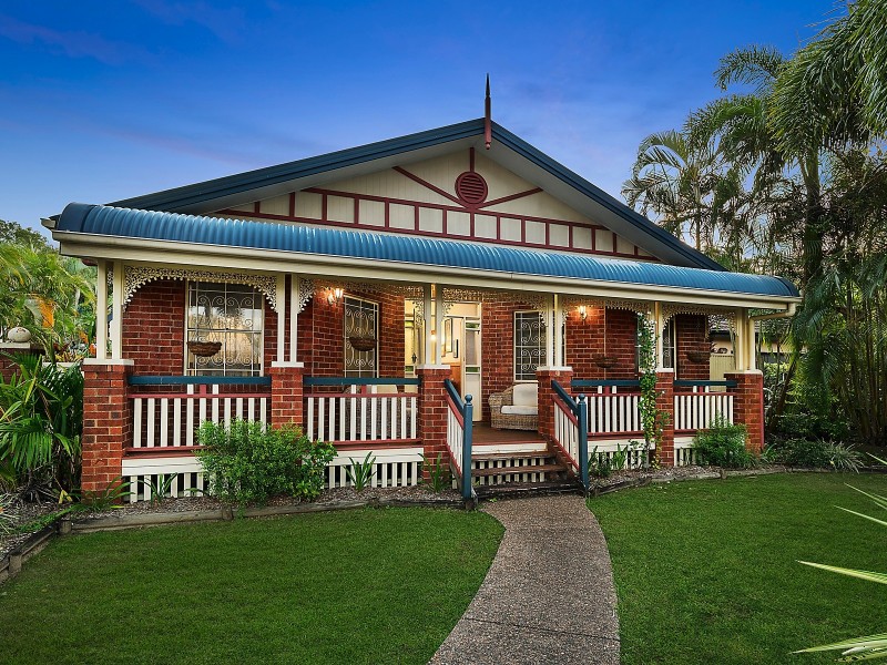 35 Bramble Street, Clifton Beach QLD 4879