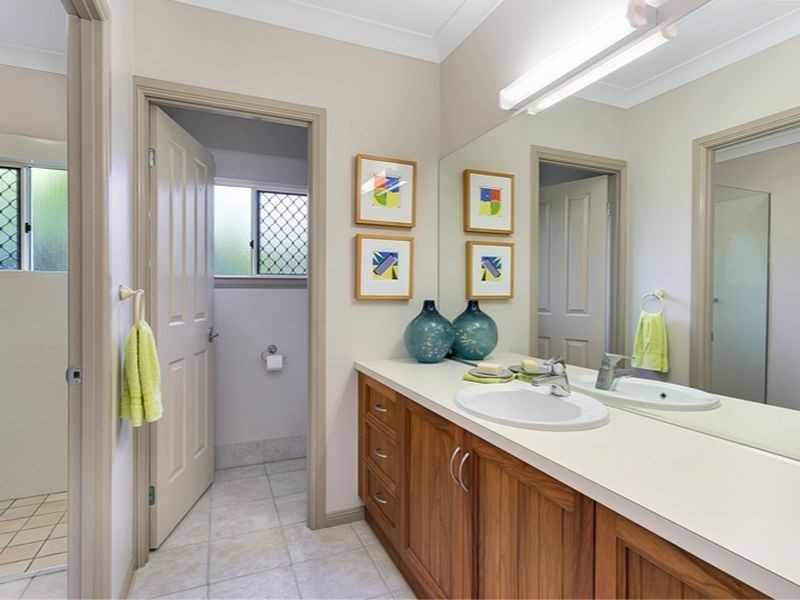 20 Moore Road, Kewarra Beach QLD 4879