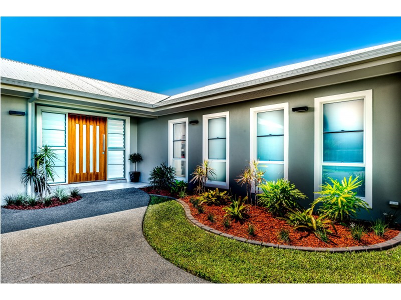32 Bluewater Lane, Trinity Beach QLD 4879