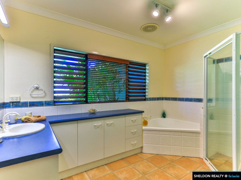 1 Melissa Close, Clifton Beach QLD 4879