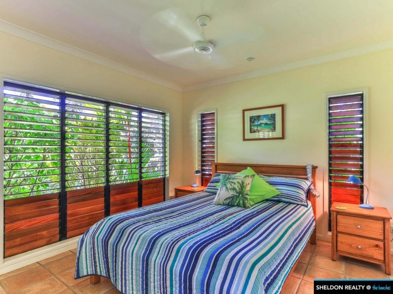 1 Melissa Close, Clifton Beach QLD 4879