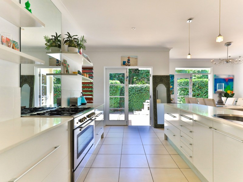 17 SATELLITE ST, Clifton Beach QLD 4879