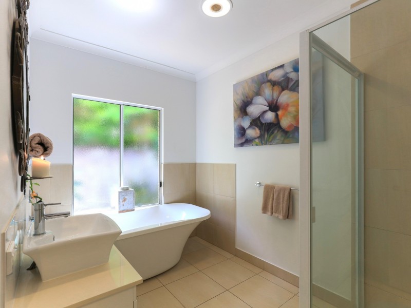 17 SATELLITE ST, Clifton Beach QLD 4879