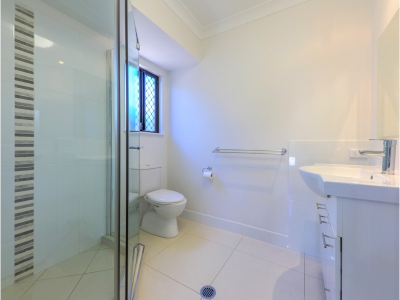 8 Eclipse Street, Trinity Beach QLD 4879