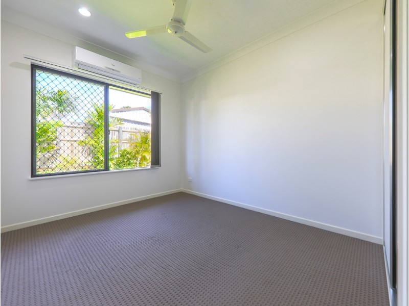 8 Eclipse Street, Trinity Beach QLD 4879