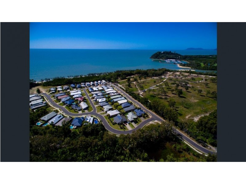 8 Eclipse Street, Trinity Beach QLD 4879