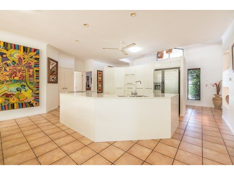 17 Bramble St, Clifton Beach QLD 4879
