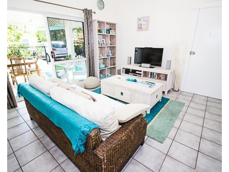 11 Escape Close, Clifton Beach QLD 4879