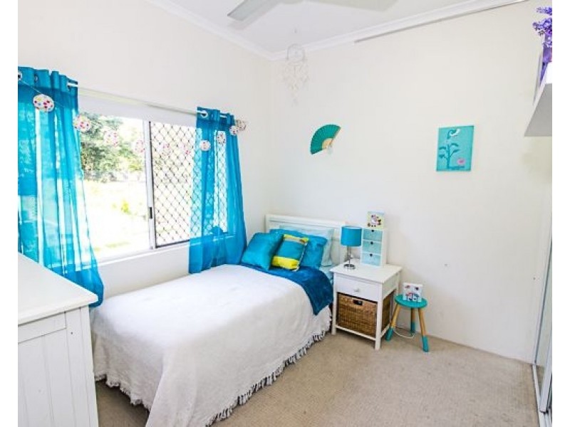 11 Escape Close, Clifton Beach QLD 4879