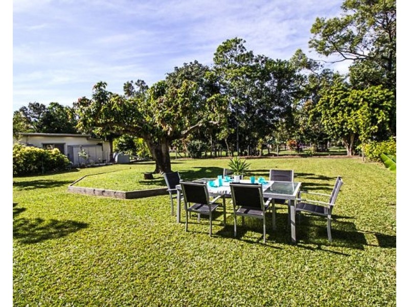 11 Escape Close, Clifton Beach QLD 4879