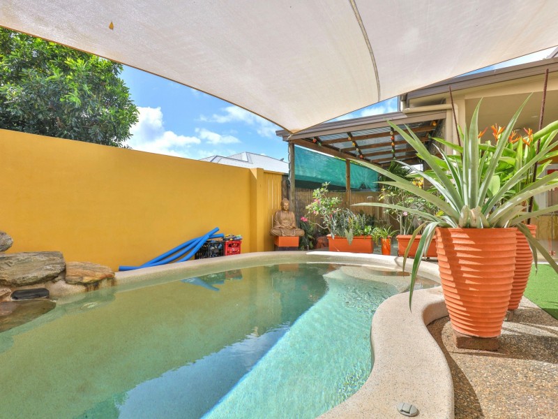 6 SECLUSION DR, Palm Cove QLD 4879