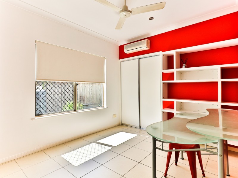 6 SECLUSION DR, Palm Cove QLD 4879