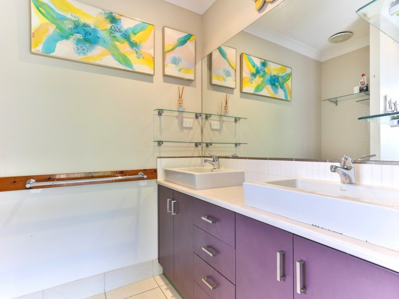 6 SECLUSION DR, Palm Cove QLD 4879