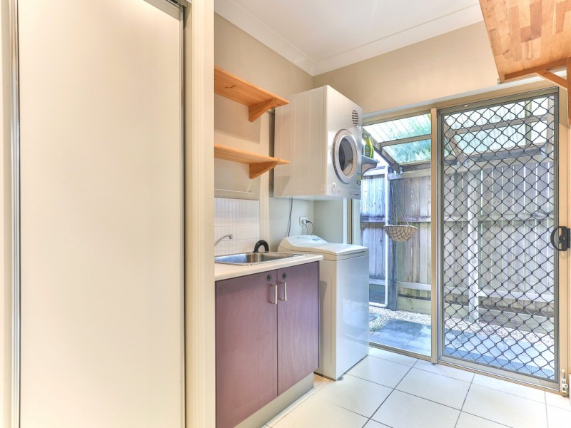 6 SECLUSION DR, Palm Cove QLD 4879