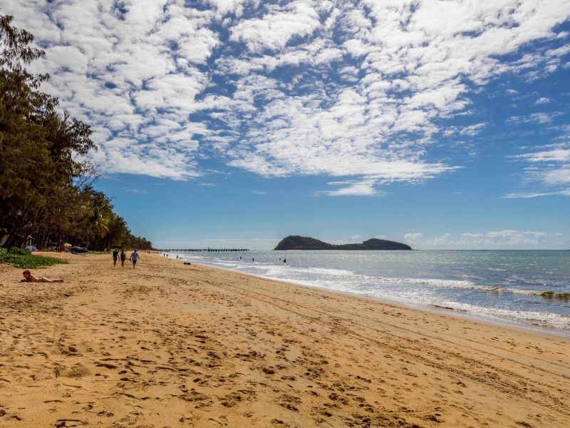 6 SECLUSION DR, Palm Cove QLD 4879