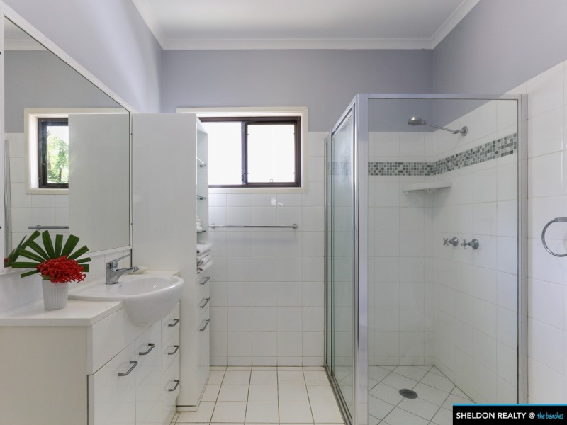 36 Satellite Street, Clifton Beach QLD 4879