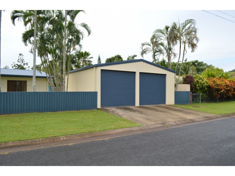 12 Nioka Place, Caravonica QLD 4878