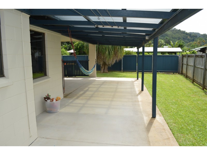 12 Nioka Place, Caravonica QLD 4878