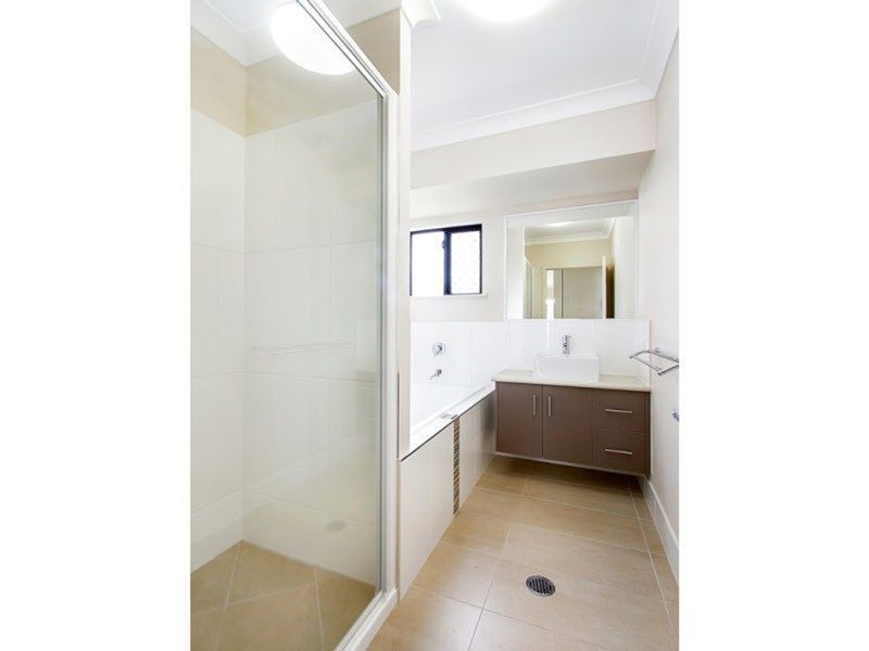 1 Como Close, Kewarra Beach QLD 4879