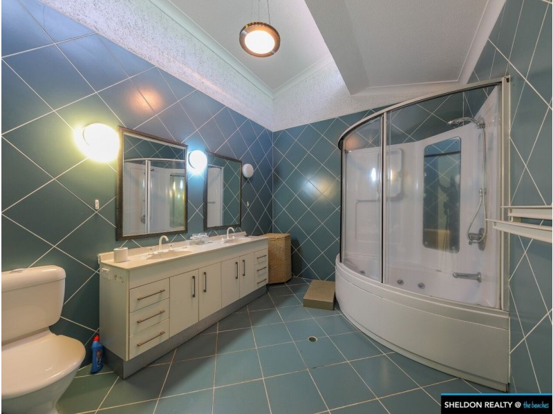 41-45 SATELLITE ST, Clifton Beach QLD 4879