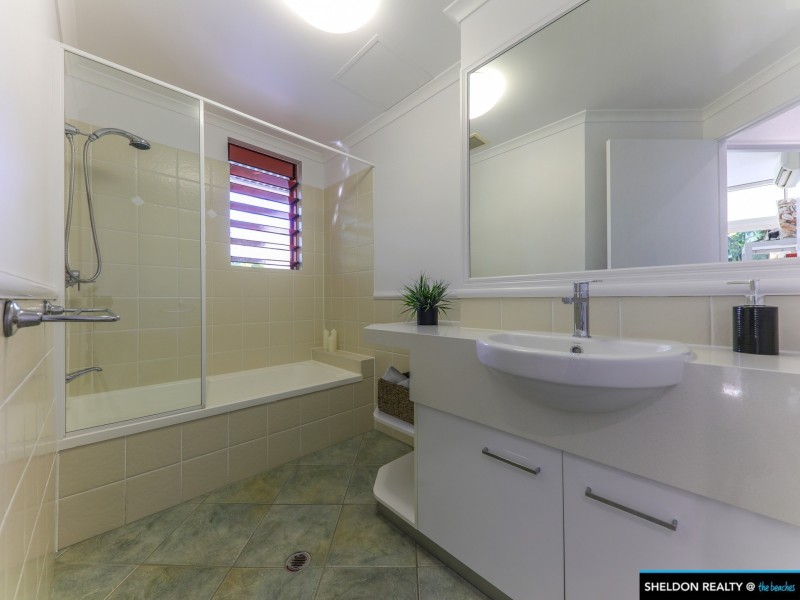 18/23-25 Veivers Road, Palm Cove QLD 4879