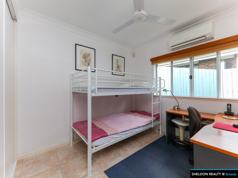 23 Beaver St, Clifton Beach QLD 4879