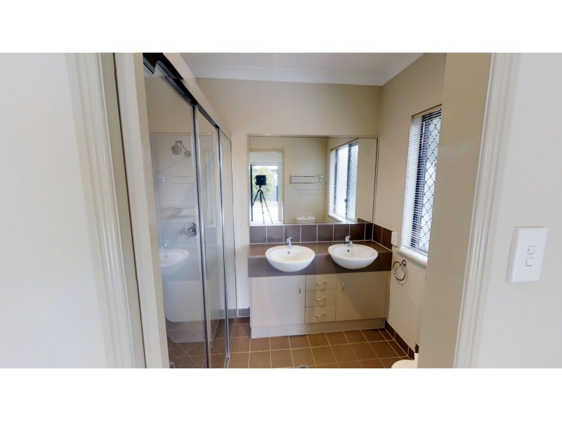 11 Chystanthus St, Trinity Park QLD 4879