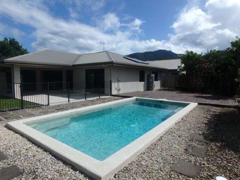 11 Chystanthus St, Trinity Park QLD 4879