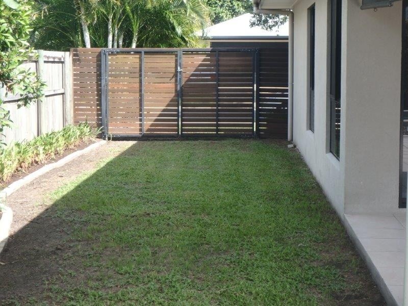 11 Chystanthus St, Trinity Park QLD 4879