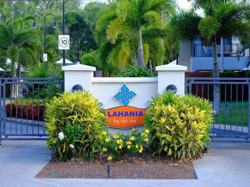 11/5-7 Arlington Esp Lahania, Clifton Beach QLD 4879