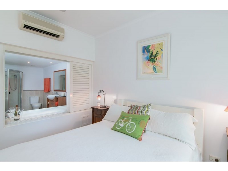 11/5-7 Arlington Esp Lahania, Clifton Beach QLD 4879