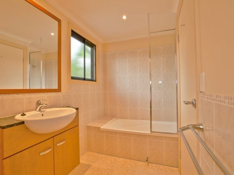 11/5-7 Arlington Esp Lahania, Clifton Beach QLD 4879