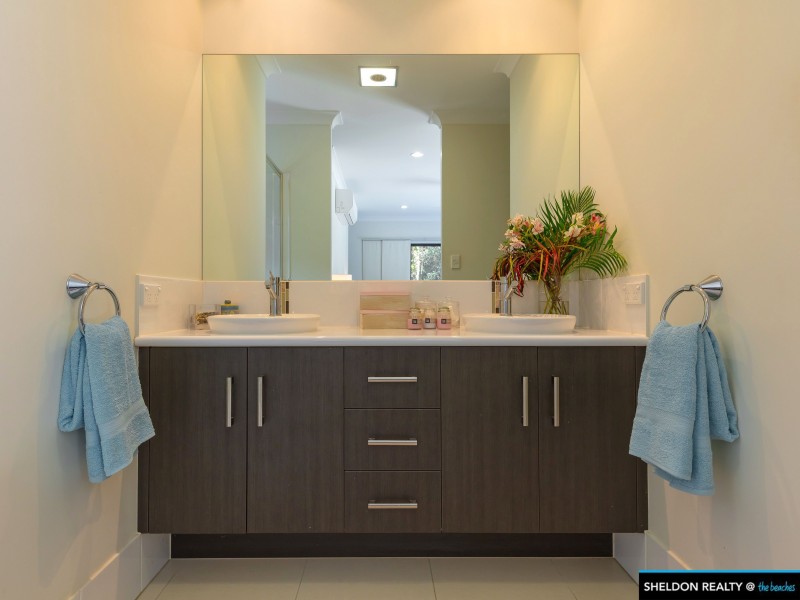 17 Megalong Close, Smithfield QLD 4878