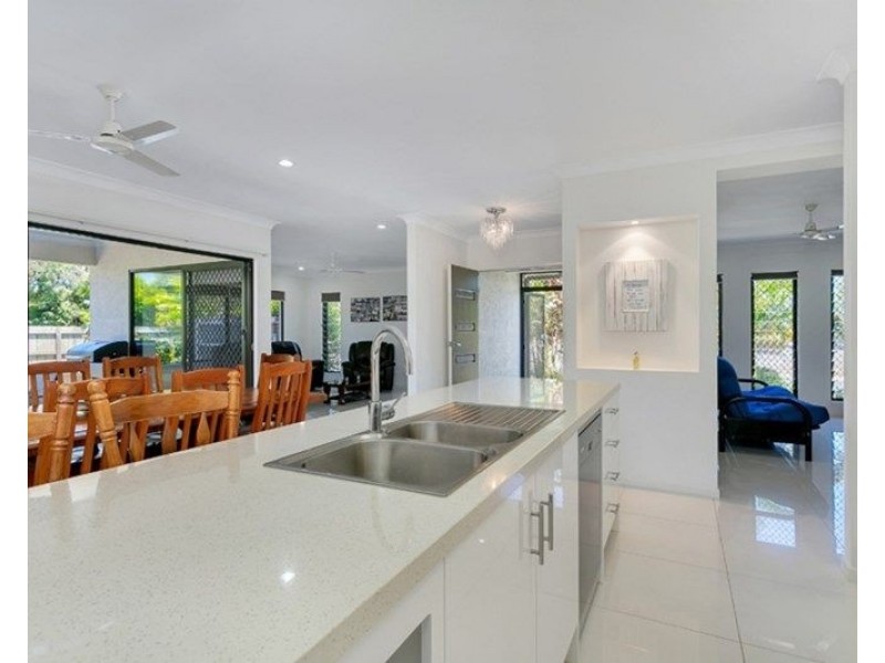 1 Beachfront Avenue, Trinity Beach QLD 4879
