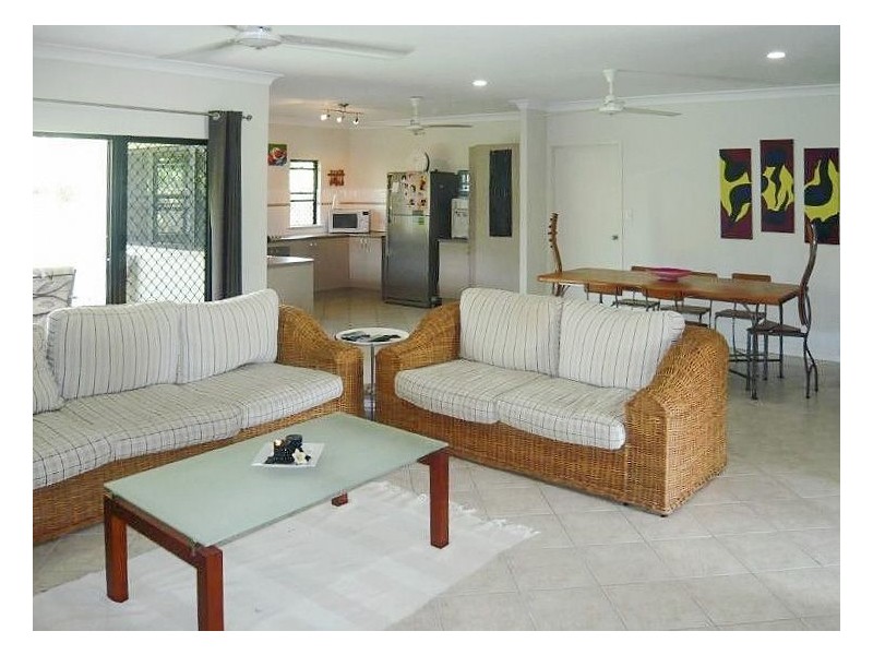 12 Mia Street, Kewarra Beach QLD 4879