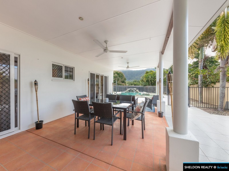 13 ISAAC SMITH CL, Kewarra Beach QLD 4879