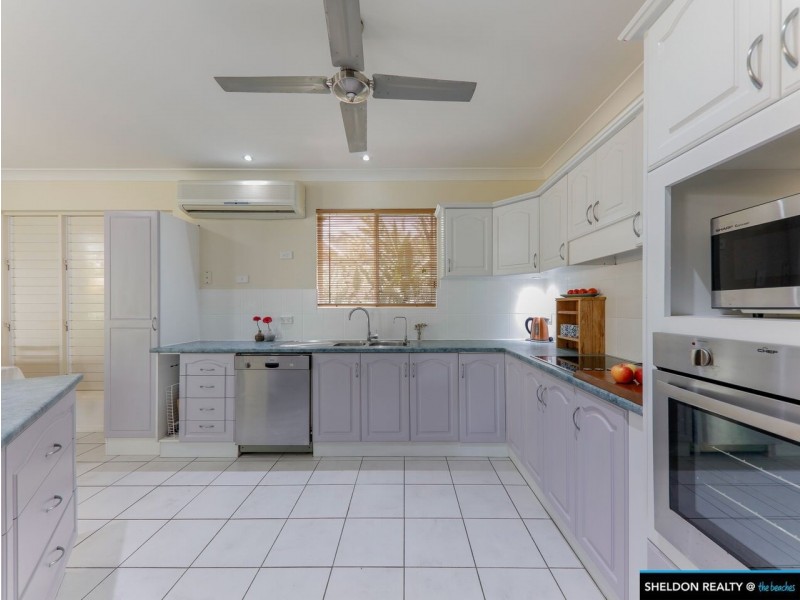 14 Leonard Street, Kewarra Beach QLD 4879