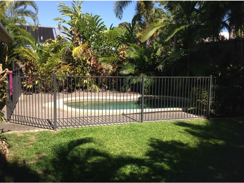 Clifton Beach QLD 4879