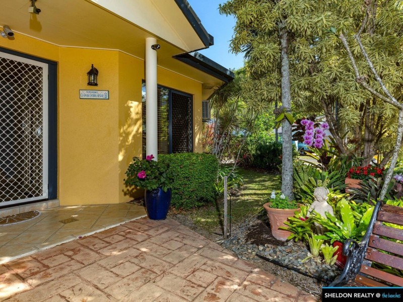 2 Helsdon Close, Clifton Beach QLD 4879
