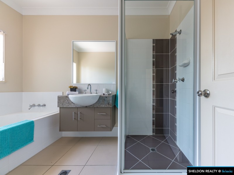 10 Montalbion Avenue, Trinity Park QLD 4879