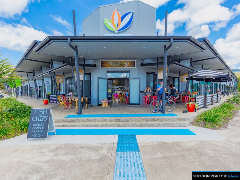 10 Montalbion Avenue, Trinity Park QLD 4879