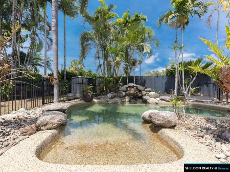 7 Melissa Close, Clifton Beach QLD 4879