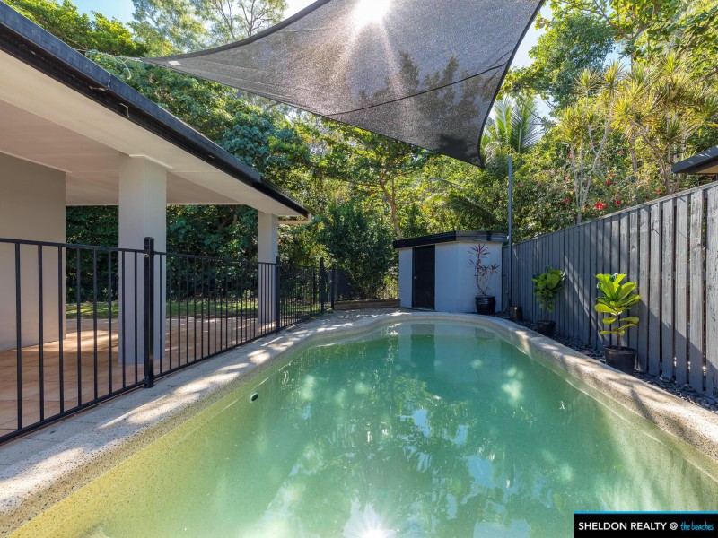10 Barrier Close, Clifton Beach QLD 4879