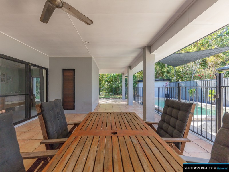 10 Barrier Close, Clifton Beach QLD 4879