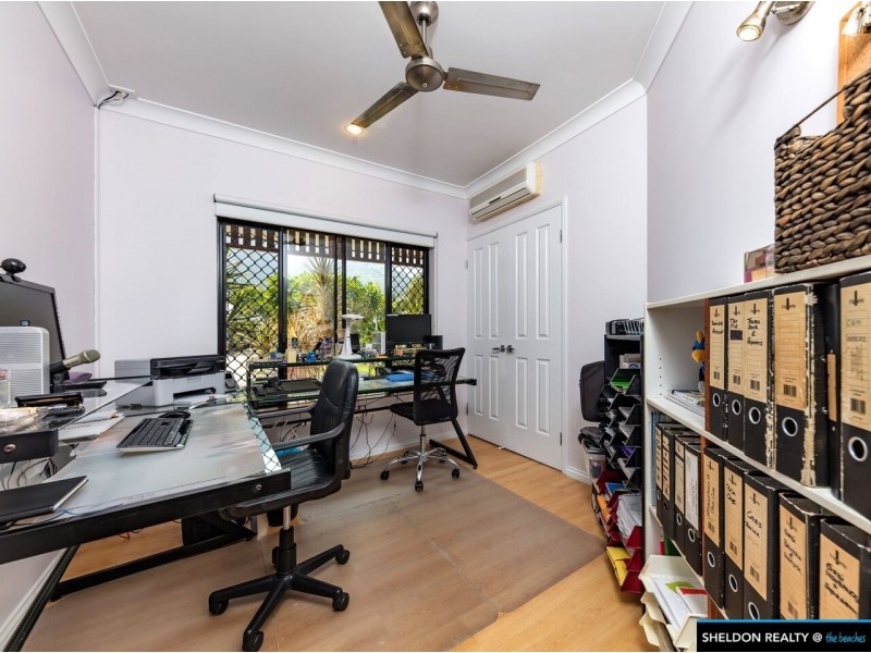 5 Everglades Street, Palm Cove QLD 4879