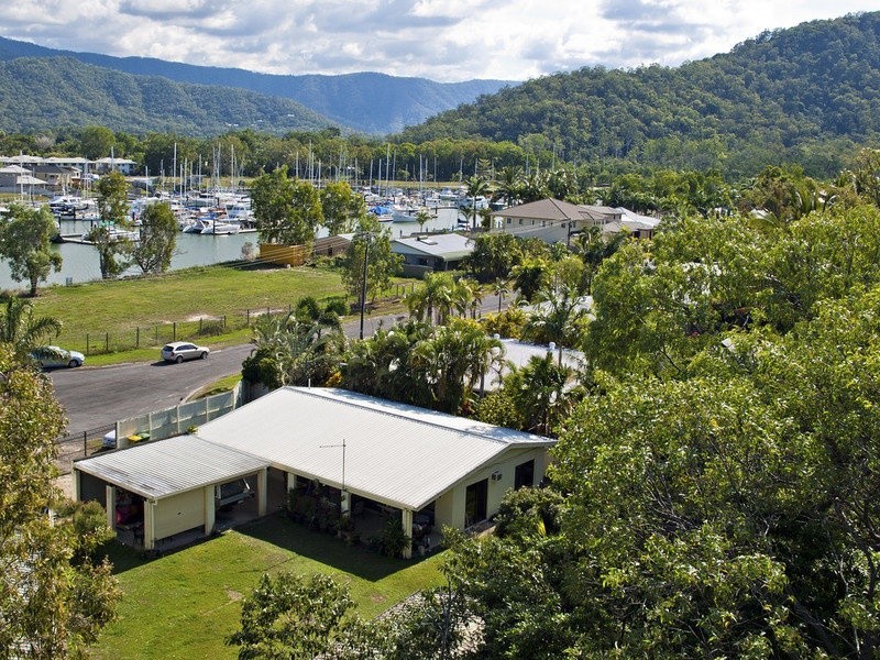 4 RIVERSIDE PDE, Trinity Park QLD 4879