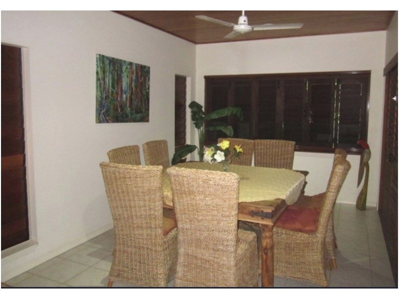 Oliva Street, Palm Cove QLD 4879