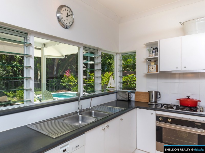 27 Yule Avenue, Clifton Beach QLD 4879