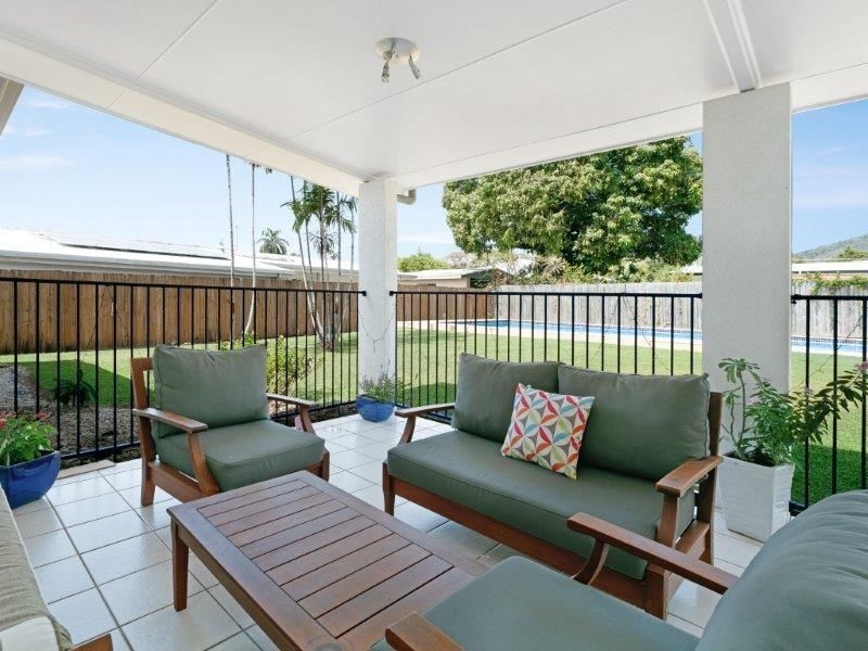 63 Terebra Street, Palm Cove QLD 4879