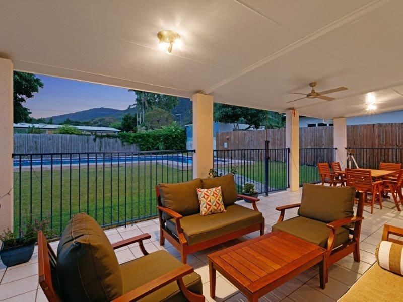 63 Terebra Street, Palm Cove QLD 4879